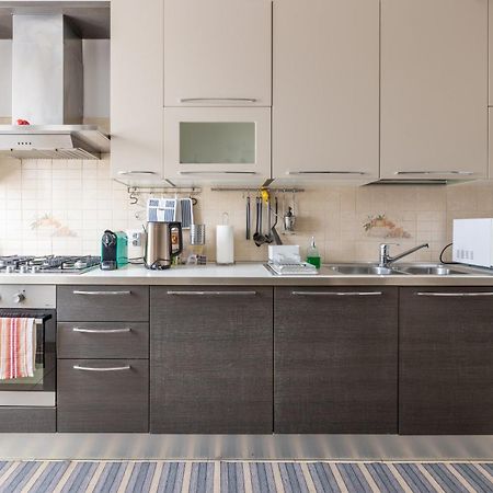 Domus Mari Apartment โรม ภายนอก รูปภาพ